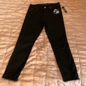 NWT Black skinny jeans